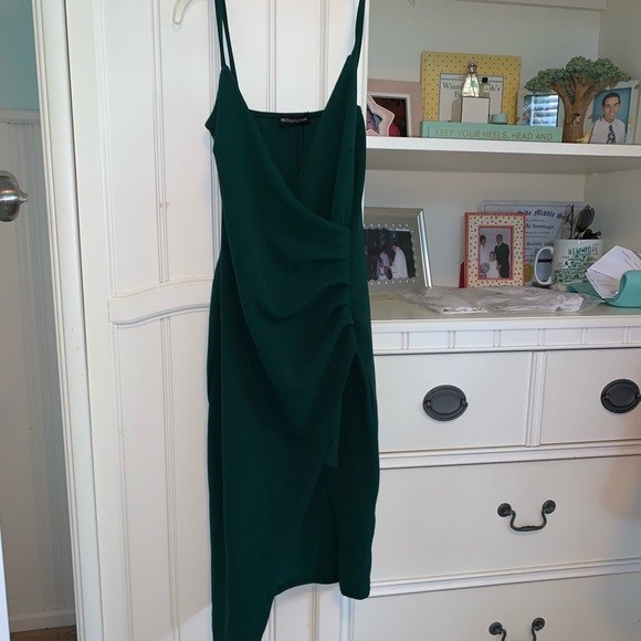 PrettyLittleThing Dresses & Skirts - Green midi dress